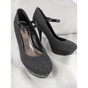 NWOT! CANDIE'S! GRAY FLANNEL & BLACK PATENT LEATHER STILETTO HEELS! SZ 7M
